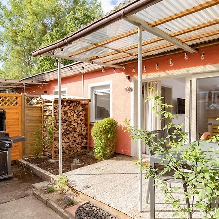 Gemutliches Tinyhouse Bungalow Mit Kamin & Sauna Am See Joachimsthal Luaran gambar