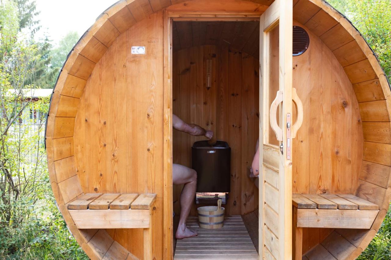 Gemutliches Tinyhouse Bungalow Mit Kamin & Sauna Am See Joachimsthal Luaran gambar