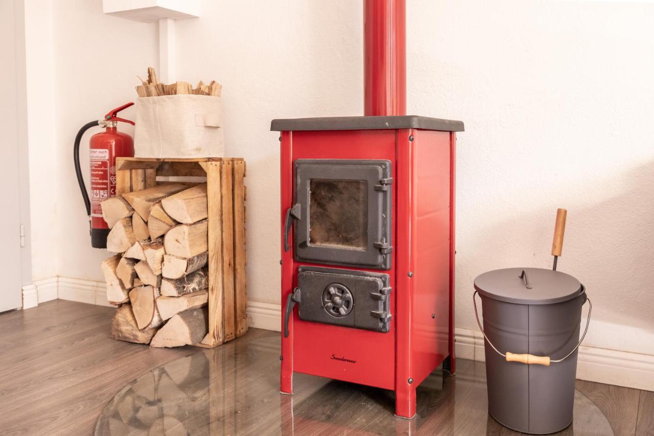 Gemutliches Tinyhouse Bungalow Mit Kamin & Sauna Am See Joachimsthal Luaran gambar