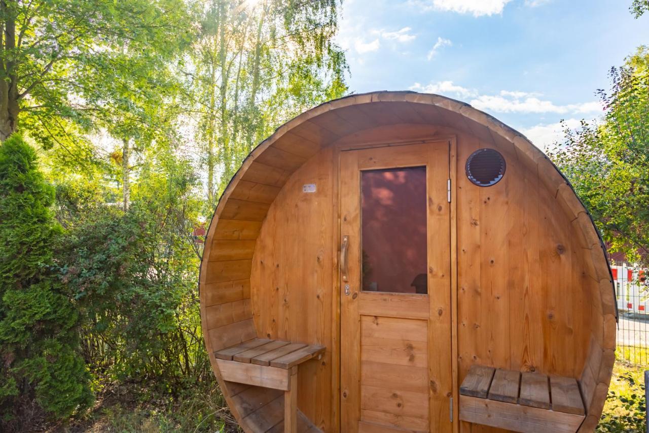 Gemutliches Tinyhouse Bungalow Mit Kamin & Sauna Am See Joachimsthal Luaran gambar